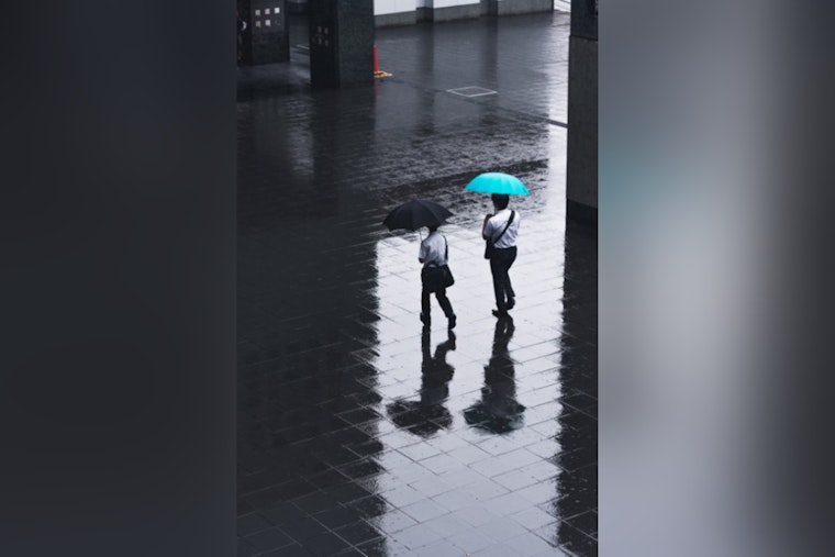 Washington D.C. Awaits Clearing Skies After Morning Showers with Breezy Sunshine Ahead for Holiday Weekend