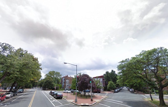 Washington D.C. Braces for Mix of Sun and Showers, Mild Temperatures Expected
