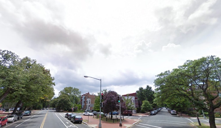 Washington D.C. Braces for Mix of Sun and Showers, Mild Temperatures Expected