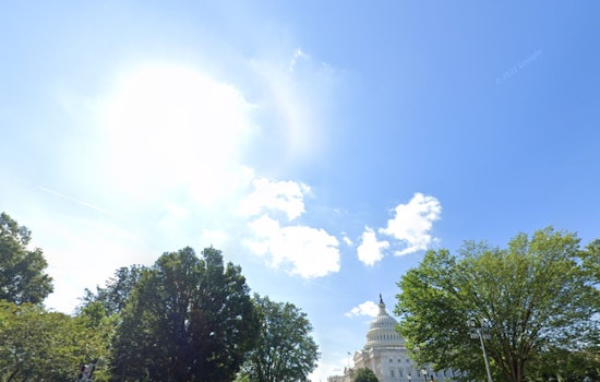 Washington D.C. Welcomes a Mixed Bag of November Weather with Sunny Days and Possible Showers