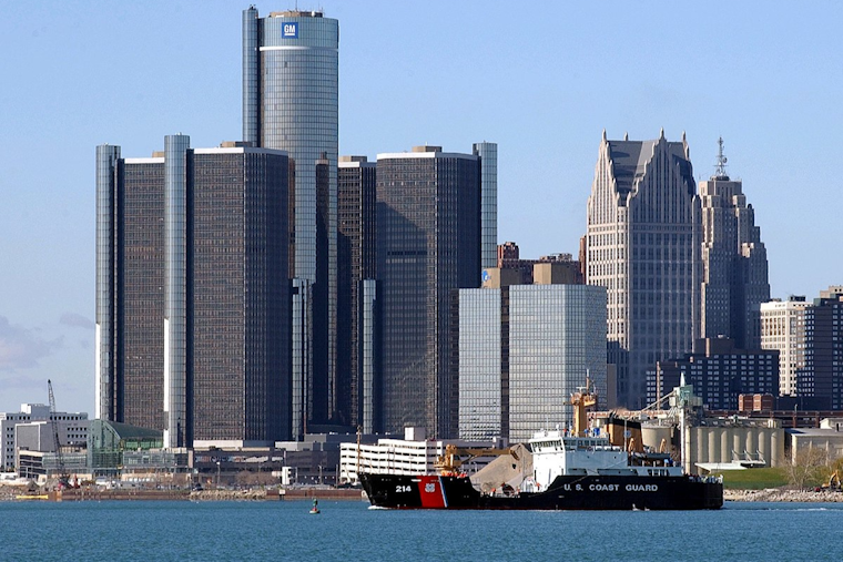 Week Ahead: Mixed Weather Forecast with Temperature Fluctuations for Detroit Residents