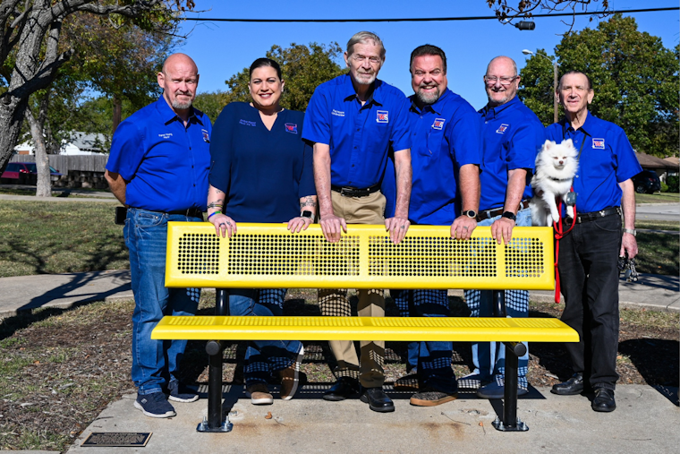 White Settlement Honors COVID-19 Impact with Commemorative Yellow Bench at Veterans Park