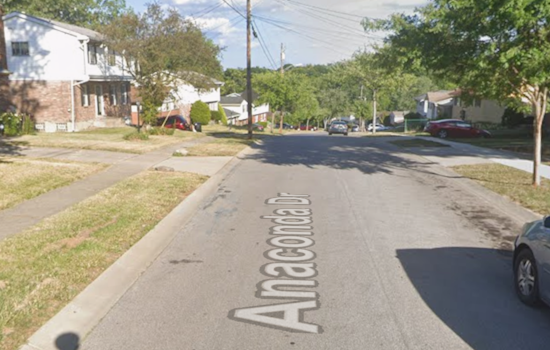 65 Firefighters Respond to 2-Alarm Blaze at Westwood Townhouse Complex in Cincinnati