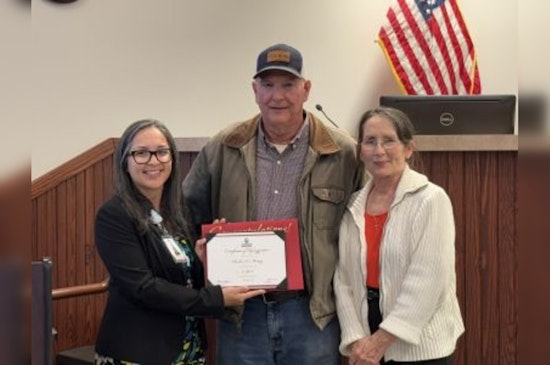 Acworth City Council Honors Lineman Charles "Chuck" Mincey for 35 Years of Devoted Service