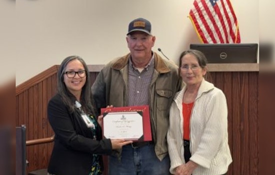 Acworth City Council Honors Lineman Charles "Chuck" Mincey for 35 Years of Devoted Service