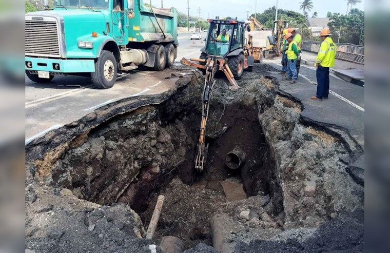 Aiea Water Main Break Leaves Residents and Businesses without Water, BWS Working on Repairs