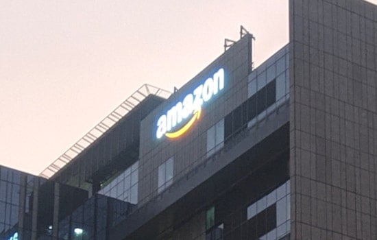 Amazon Workers Strike at Seven Facilities Nationwide, Including Chicago Suburb Amid Contract Standoff
