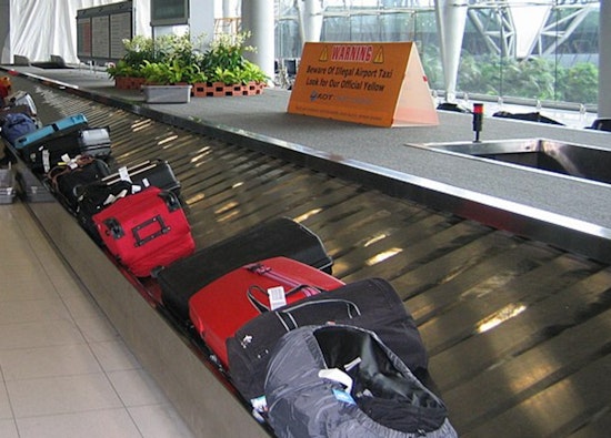 American Airlines Leads in Luggage Mishaps, Delta Shows High Efficiency in Handling During Holiday Travel