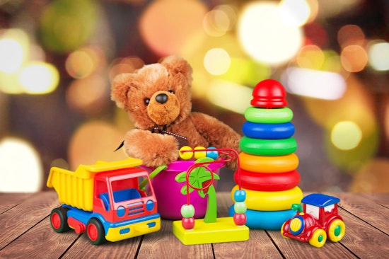 Arlington Golf Courses Swing Into the Spirit of Giving with Annual Toy Drive for Local Children