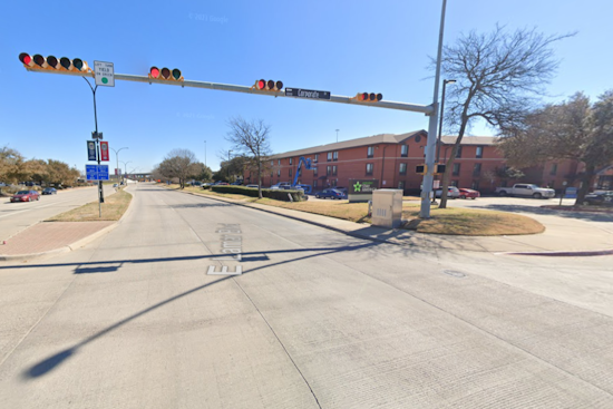 Arlington Police Search for Suspect in Fatal Hit-and-Run on Lamar Boulevard