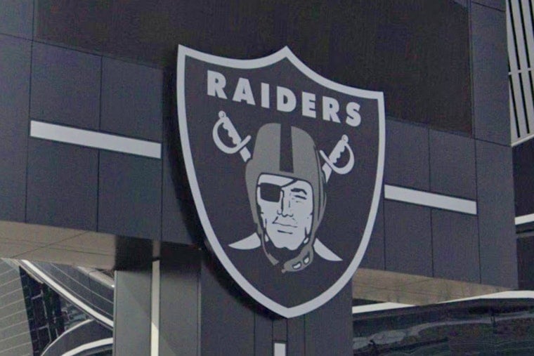 Atlanta Falcons Edge Out Las Vegas Raiders in Low-Scoring Affair, Keeping Playoff Hopes Alive