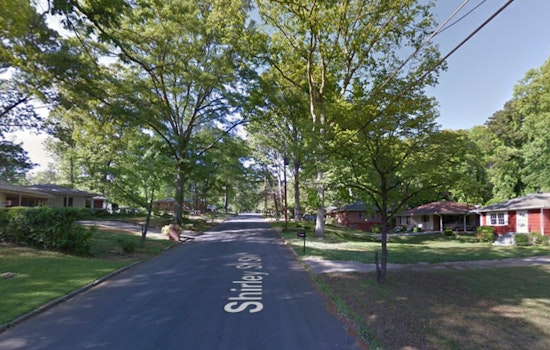 Atlanta Police Investigate Daylight Shooting on Shirley St; 20-Year-Old Hospitalized, Gunman At Large