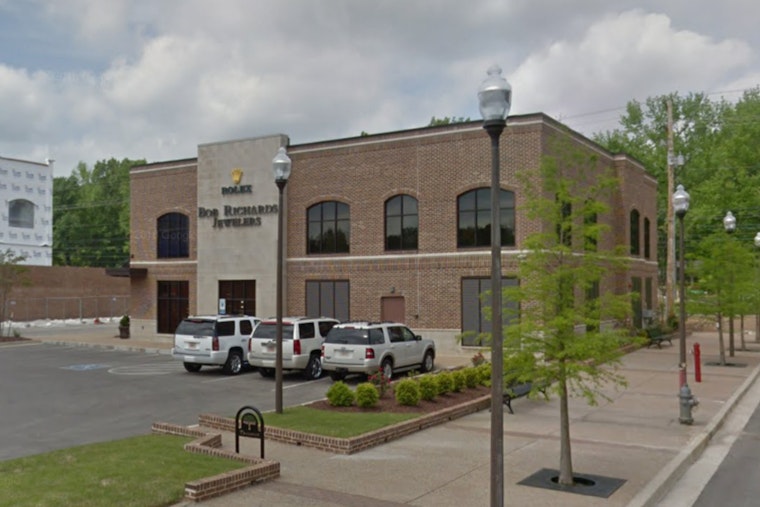 Attempted Robbery at Germantown Jewelry Store Leads to Shootout, One Suspect Wounded and Detained