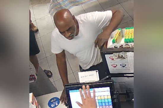 Austin Police Seek Public's Aid to Identify Suspects in Recent 7-Eleven Robbery on FM 969 Road