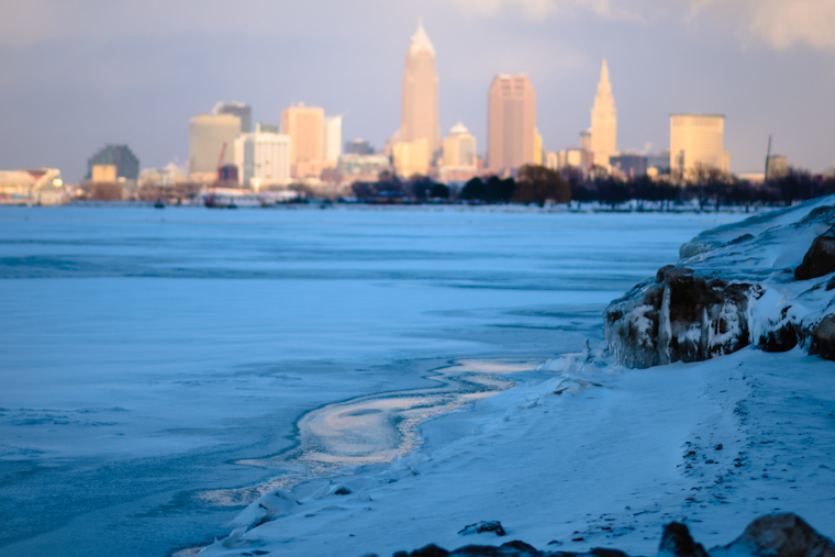 Blizzard Warnings and Arctic Blast Hit Great Lakes, Cleveland's NWS Monitors Thundersnow and Travel Woes