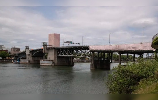 Body Found in Willamette River Near Morrison Bridge, Investigations Underway in Portland