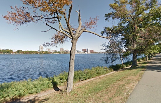 Body of Man Found in Charles River, Boston Authorities Launch Investigation
