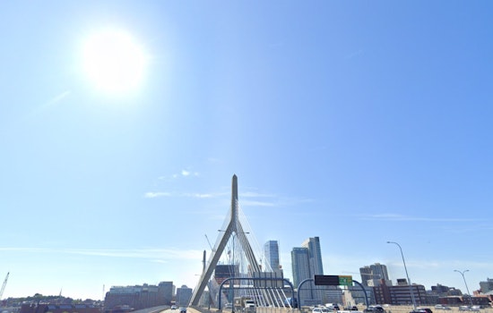 Bostonians to Enjoy Sunny, Chilly Christmas with a Mild Week Ahead and Rainy Weekend Forecast