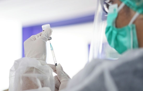 California Health Officials Urge Vaccinations Amid Winter Virus Surge Ahead of Holidays