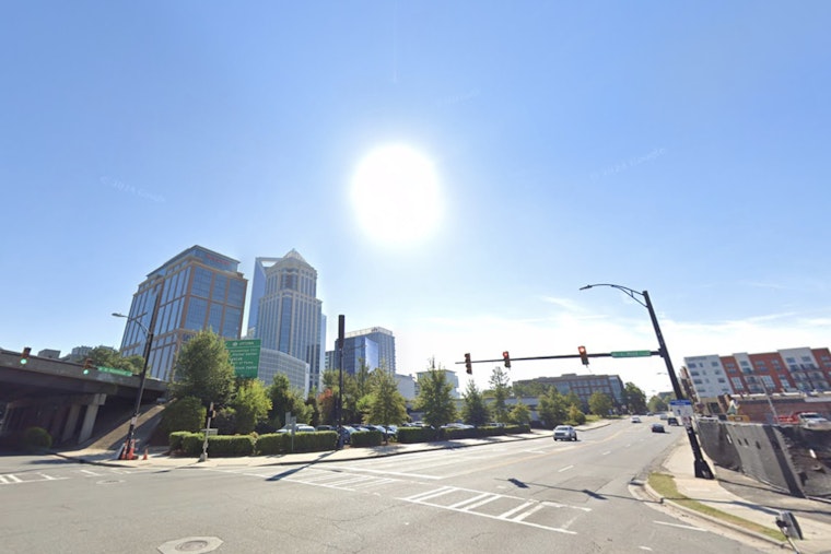 Charlotte Residents Brace for Week of Sunshine and Showers, NWS Forecasts Weather Rollercoaster