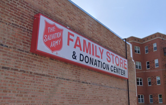 Chicago and Twin Cities Salvation Army Face Donation and Volunteer Shortfalls Despite Technological Advancements