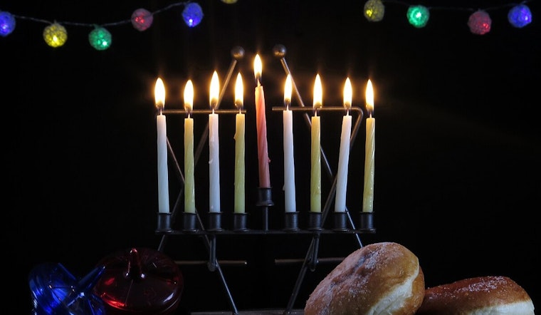 Chicago Embraces Rare Convergence of Hanukkah and Christmas with Citywide Celebrations and Messages of Unity