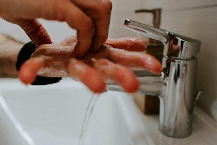 Chicago Warns of Norovirus Spike Amid Holiday Season; CDC Emphasizes Hand-Washing to Prevent Spread