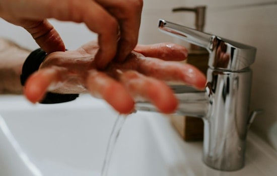 Chicago Warns of Norovirus Spike Amid Holiday Season; CDC Emphasizes Hand-Washing to Prevent Spread