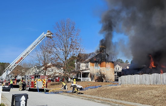 Christmas Eve Blaze Displaces Seven in Grayson, Gwinnett County Firefighters Battle House Fire