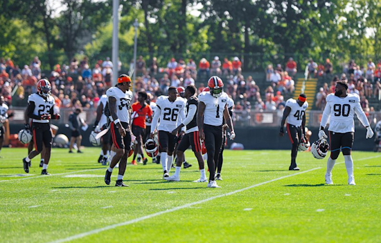 Cleveland Browns Bring Aboard Kicker Andre Szmyt to Practice Squad Amid Kicking Woes