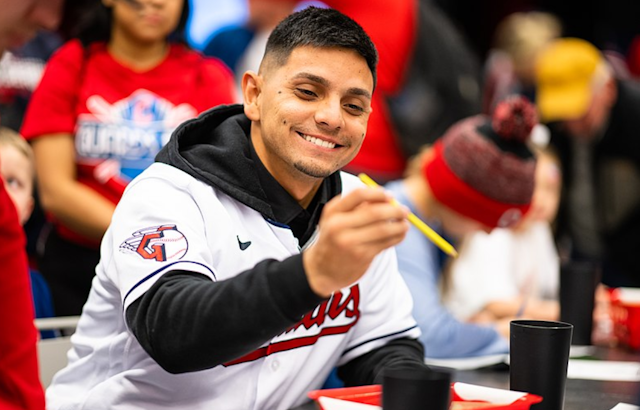 Cleveland Guardians Trade Gold Glover Andrés Giménez to Blue Jays, Acquire Pitchers in Multi-Team Deal