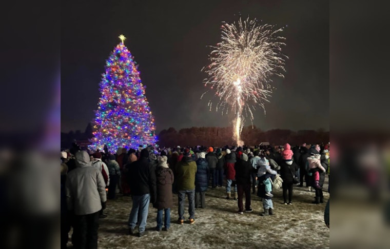 Coon Rapids Comes Alive with Holiday Cheer at Annual Tree Lighting Festival