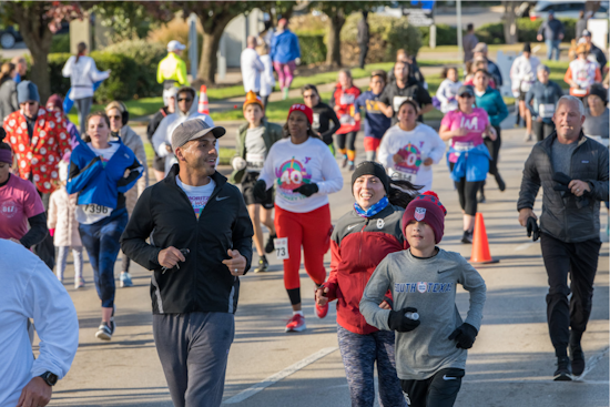 Dallas and Fort Worth Residents Lace Up for Tradition and Charity at Annual YMCA Turkey Trots