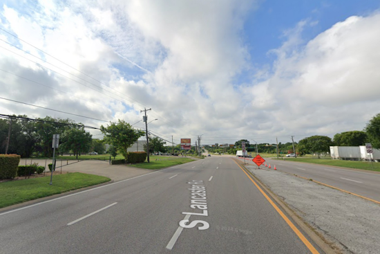 Dallas Police Investigate Fatal Shooting on S. Lancaster Road, Victim's Identity Pending
