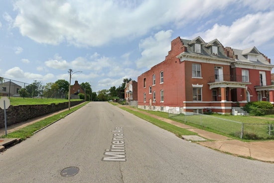 Delivery Man Robbed at Gunpoint in Hamilton Heights, Police Seek Tips from Public