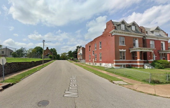 Delivery Man Robbed at Gunpoint in Hamilton Heights, Police Seek Tips from Public
