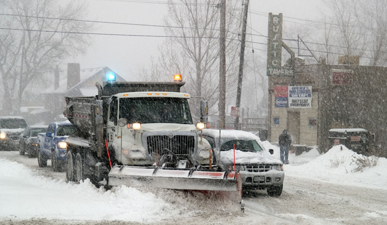 Denver Forecast: Mild Temperatures and Light Breezes with Potential for Rain and Snow Showers