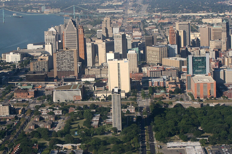 Detroit Braces for Early Winter Chill and Possible Snowfall as December Begins