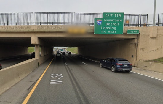 Detroit Man Fatally Struck by Semi-Truck on Southfield Freeway, MSP and DPD Investigate