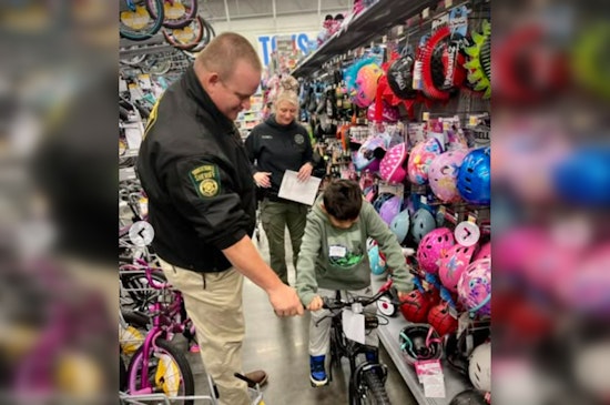 Douglas County Sheriff’s Office and Students Unite for "Shop with a Cop" Holiday Event at Walmart