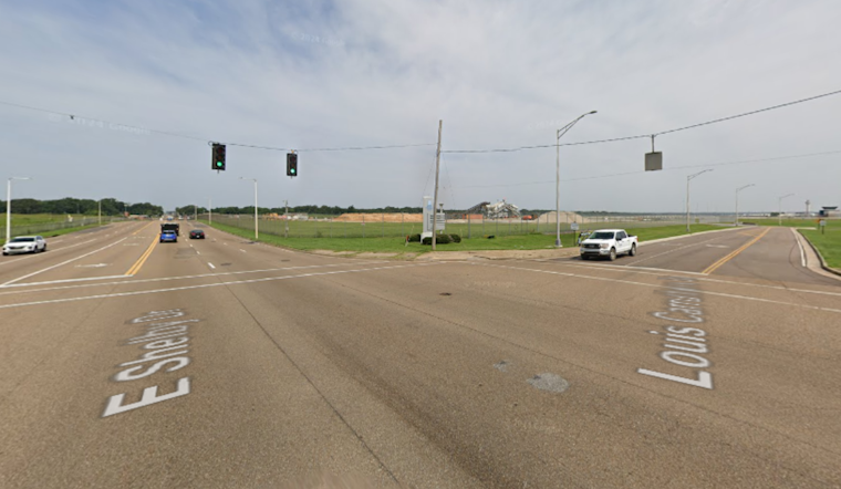 Early Morning Crash Near Memphis Airport Leaves One Critically Injured