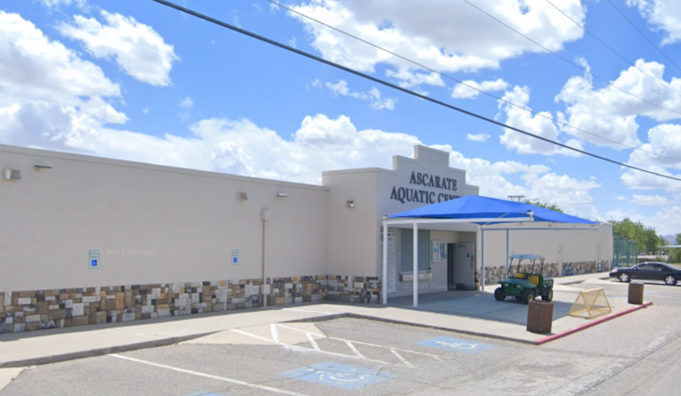 El Paso Bids Farewell to Fred Loya Christmas Show, Welcomes 2025 with Ascarate Park New Year's Day Plunge