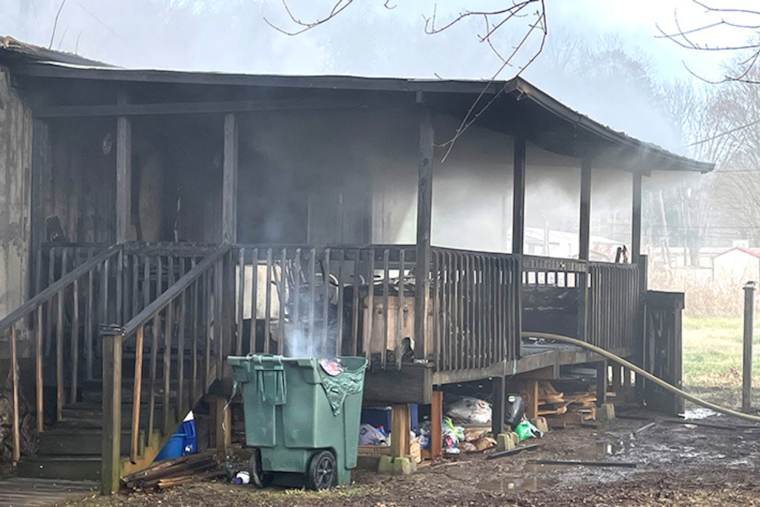 Elizabethton Fire Department Responds to Major Mobile Home Blaze Amid Christmas Parade Festivities