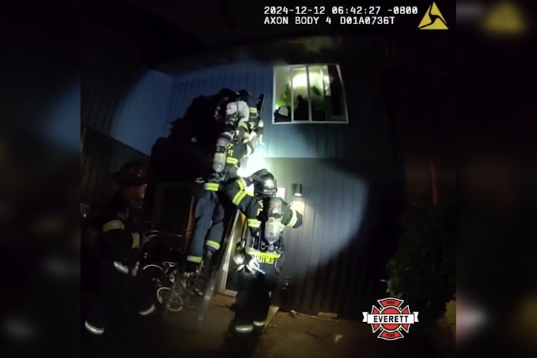 Everett Firefighters Heroically Rescue Man and Dog from Apartment Fire on W Casino Rd