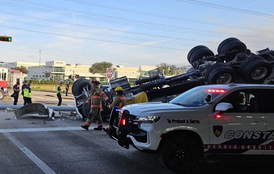 Fatal Collision between Cement Truck and Work Truck Causes Traffic Chaos on Beltway 8 in Houston