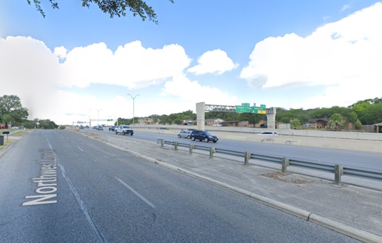 Fatal Collision on South Side San Antonio: SUV Strikes Pedestrian on Dimly Lit Highway