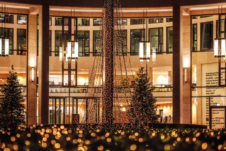 Festive Weekend in Detroit Features Craft Fairs, Tequila Festival, and Diverse Performances