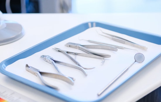 Flagstaff Dentist Accused of Using Rusty Pliers for Implant Removal; Arizona State Board Suspends License