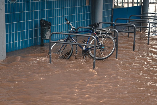 Floodwaters Submerge Streets and Stall Traffic in Broward County Amid Torrential Rains