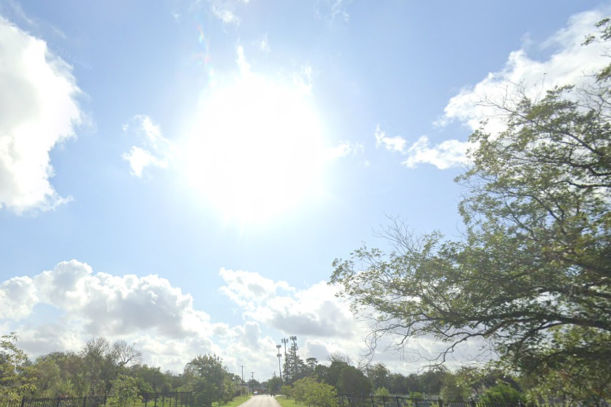 Foggy Start in San Antonio Paves Way for Clear Skies and Warmer Days